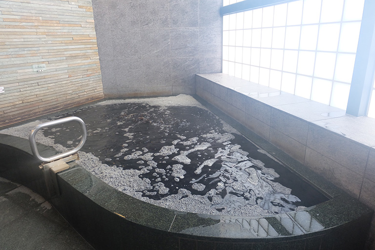 「男女別半露天風呂」の全景